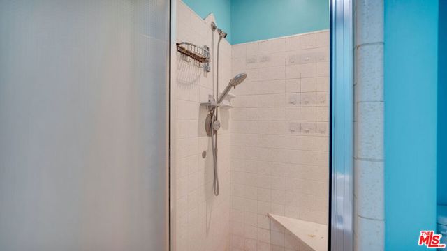 6251 Coldwater Canyon Avenue 101, North Hollywood, CA 91606