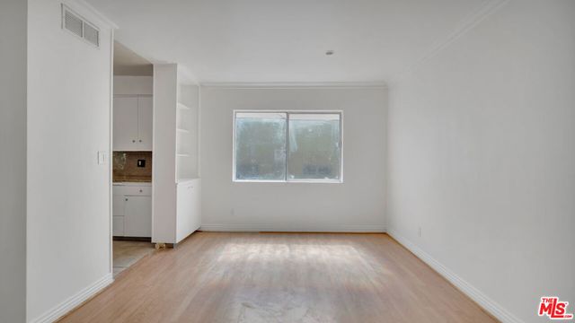 6251 Coldwater Canyon Avenue 101, North Hollywood, CA 91606