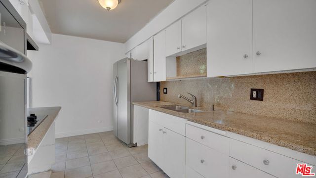 6251 Coldwater Canyon Avenue 101, North Hollywood, CA 91606