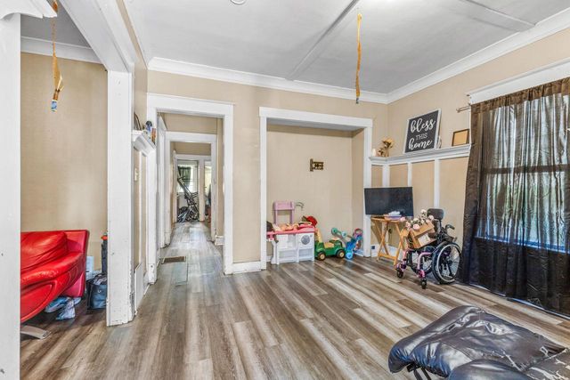 1116 W Keefe AVENUE, Milwaukee, WI 53206
