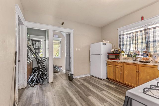 1116 W Keefe AVENUE, Milwaukee, WI 53206