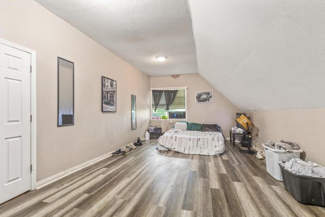 1116 W Keefe AVENUE, Milwaukee, WI 53206