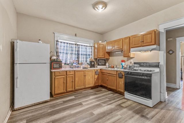 1116 W Keefe AVENUE, Milwaukee, WI 53206