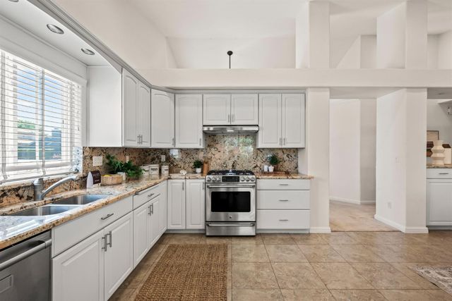 2240 Moraga Dr, Lincoln, CA 95648