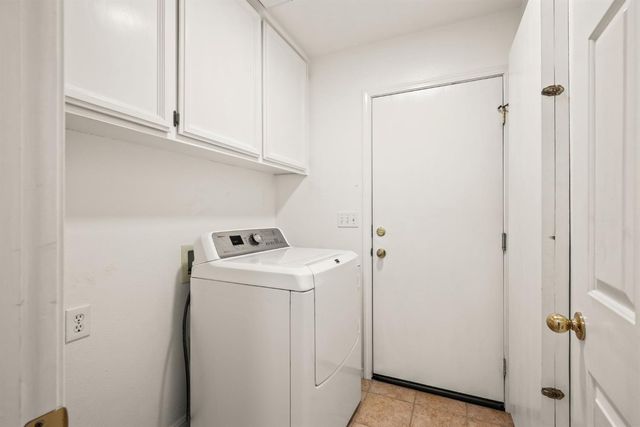 2240 Moraga Dr, Lincoln, CA 95648