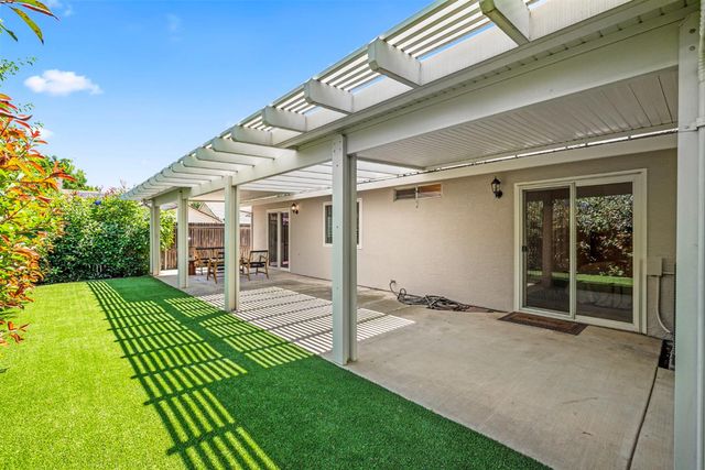 2240 Moraga Dr, Lincoln, CA 95648
