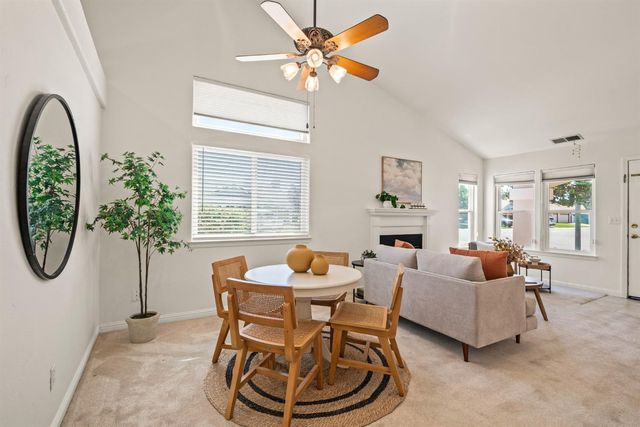 2240 Moraga Dr, Lincoln, CA 95648
