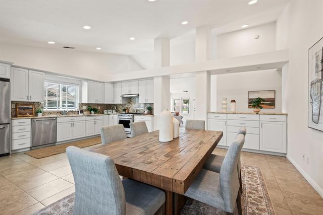 2240 Moraga Dr, Lincoln, CA 95648