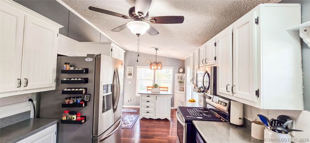 116892 S 4142 Road, Eufaula, OK 74432