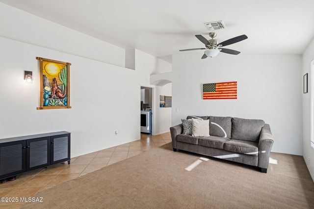 641 E Blue Rock Way, Vail, AZ 85641