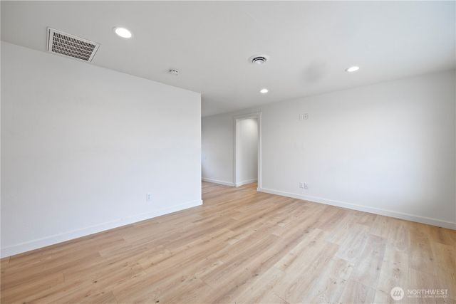 904 906 E Alderwood Drive, Moses Lake, WA 98837