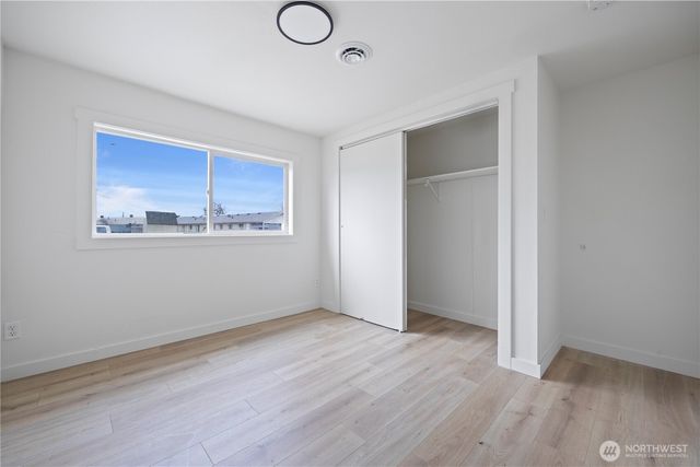 904 906 E Alderwood Drive, Moses Lake, WA 98837