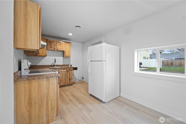 904 906 E Alderwood Drive, Moses Lake, WA 98837