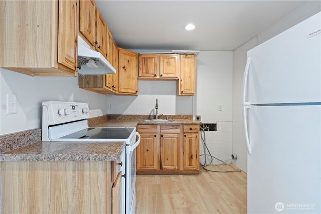 904 906 E Alderwood Drive, Moses Lake, WA 98837