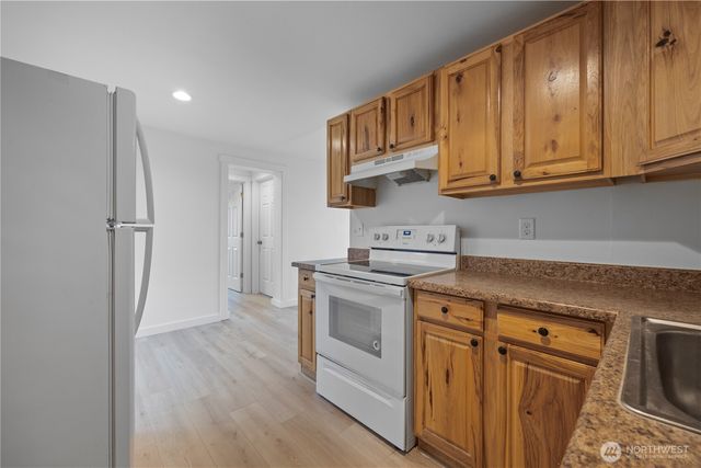 904 906 E Alderwood Drive, Moses Lake, WA 98837