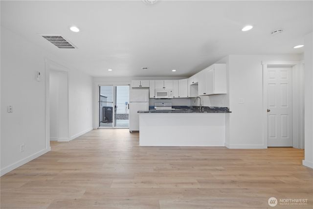 904 906 E Alderwood Drive, Moses Lake, WA 98837