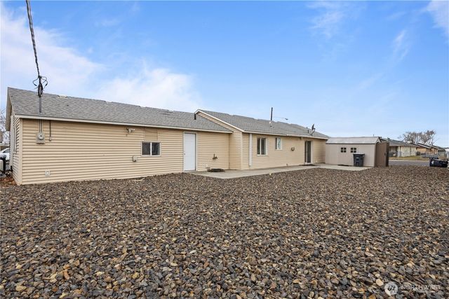904 906 E Alderwood Drive, Moses Lake, WA 98837
