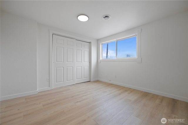 904 906 E Alderwood Drive, Moses Lake, WA 98837