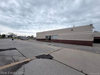 34381 Gratiot Avenue S, Clinton Charter Township, MI 48035