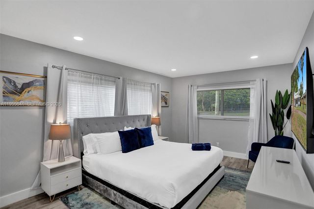 63 SE 5th Ave, Deerfield Beach, FL 33441