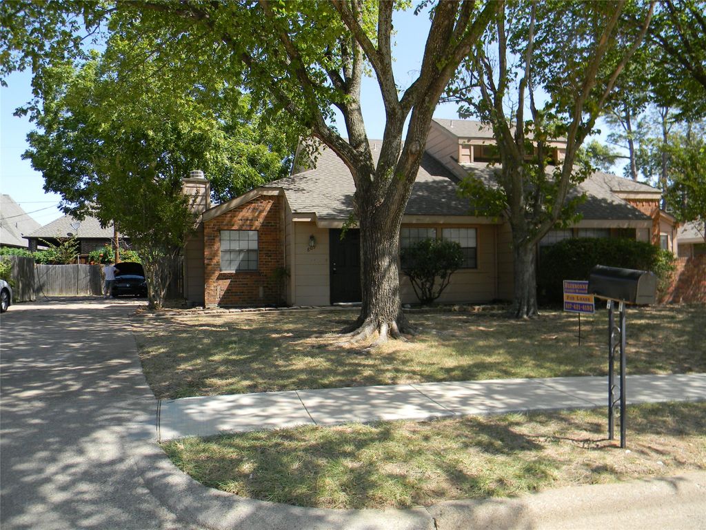 809 Windcrest Drive, Keller, TX 76248