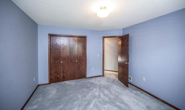 2508 Kennelly Place, Burnsville, MN 55337