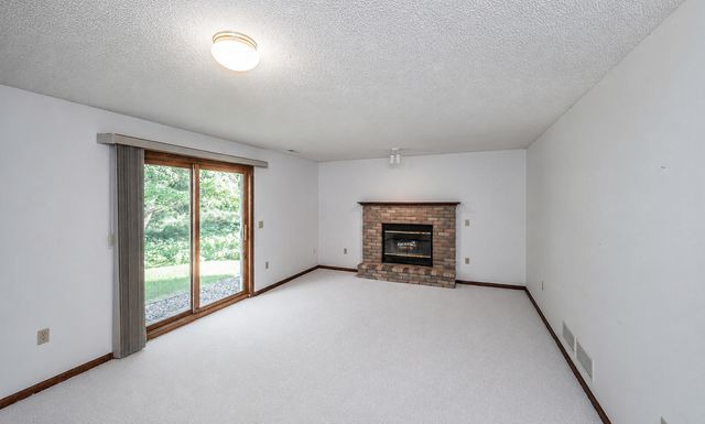 2508 Kennelly Place, Burnsville, MN 55337