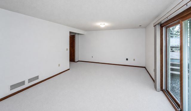 2508 Kennelly Place, Burnsville, MN 55337