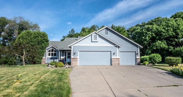 2508 Kennelly Place, Burnsville, MN 55337