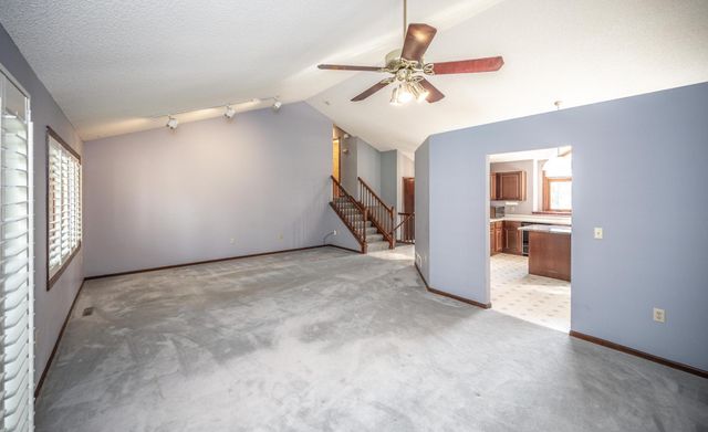 2508 Kennelly Place, Burnsville, MN 55337