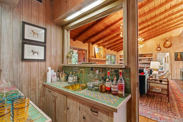 701 Ridgemont, Terrell Hills, TX 78209