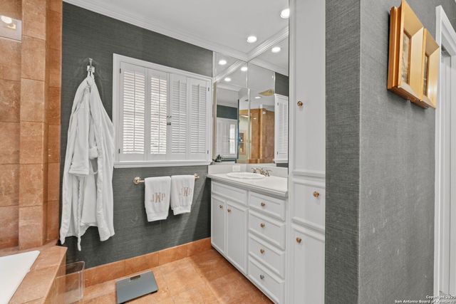 701 Ridgemont, Terrell Hills, TX 78209