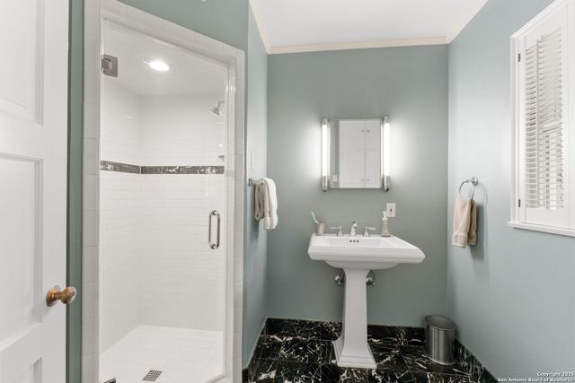 701 Ridgemont, Terrell Hills, TX 78209