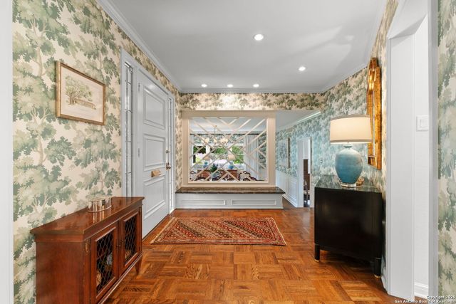 701 Ridgemont, Terrell Hills, TX 78209