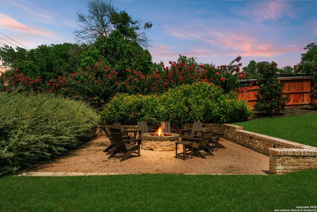 701 Ridgemont, Terrell Hills, TX 78209