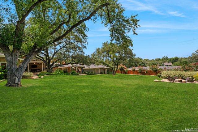 701 Ridgemont, Terrell Hills, TX 78209