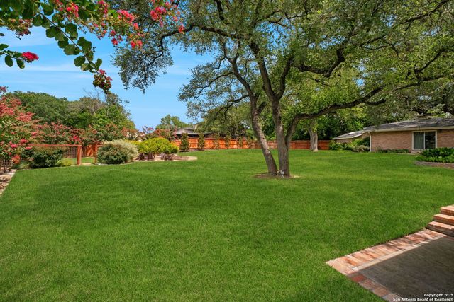 701 Ridgemont, Terrell Hills, TX 78209