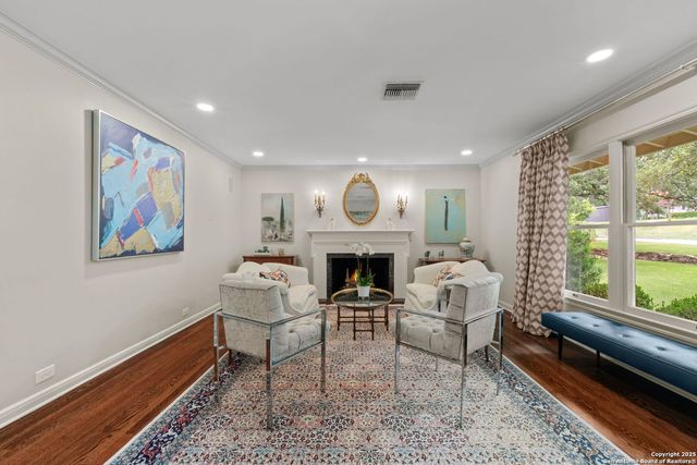 701 Ridgemont, Terrell Hills, TX 78209