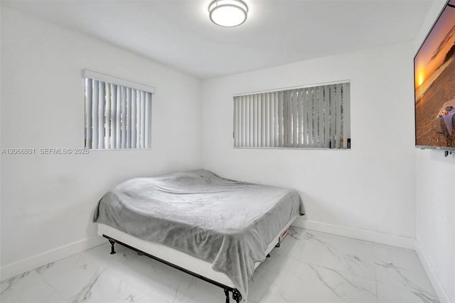 311 SW 68th Terrace, Pembroke Pines, FL 33023