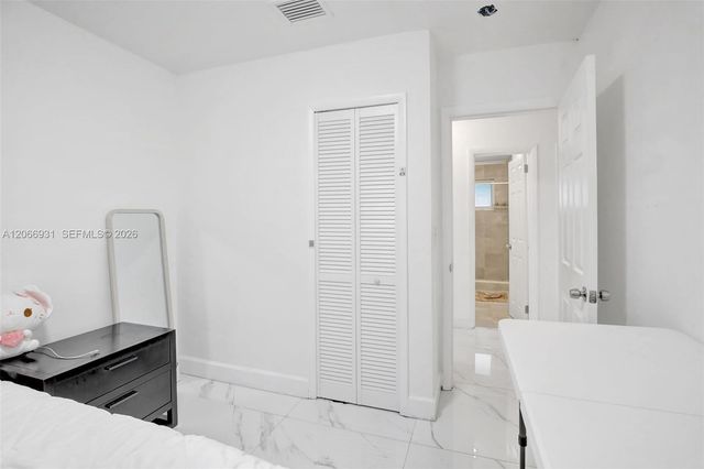 311 SW 68th Terrace, Pembroke Pines, FL 33023