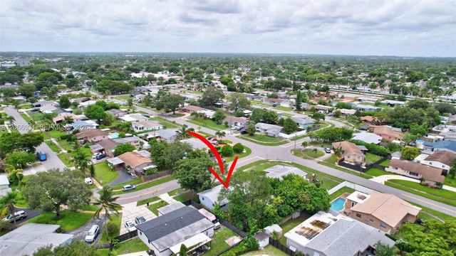 311 SW 68th Terrace, Pembroke Pines, FL 33023