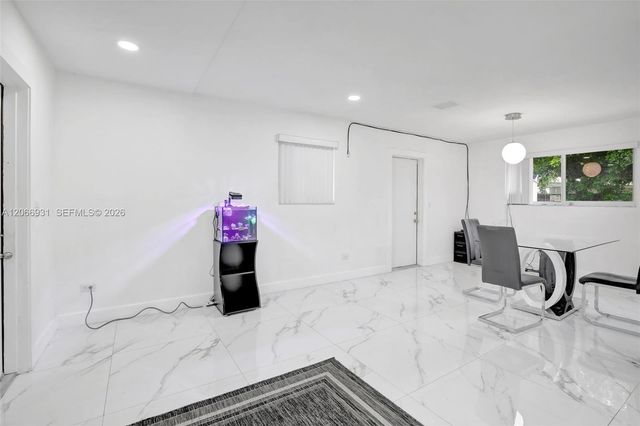 311 SW 68th Terrace, Pembroke Pines, FL 33023