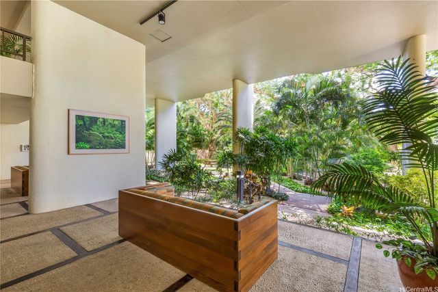55 S Judd Street 2105, Honolulu, HI 96817