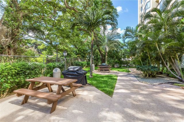 55 S Judd Street 2105, Honolulu, HI 96817
