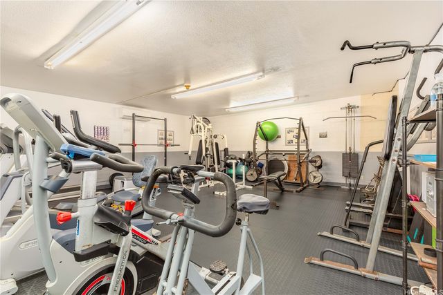 55 S Judd Street 2105, Honolulu, HI 96817