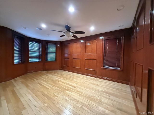 6194 Grove St, Ridgewood, NY 11385