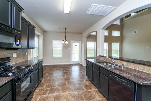 31 Indian Palms Drive, Manvel, TX 77578