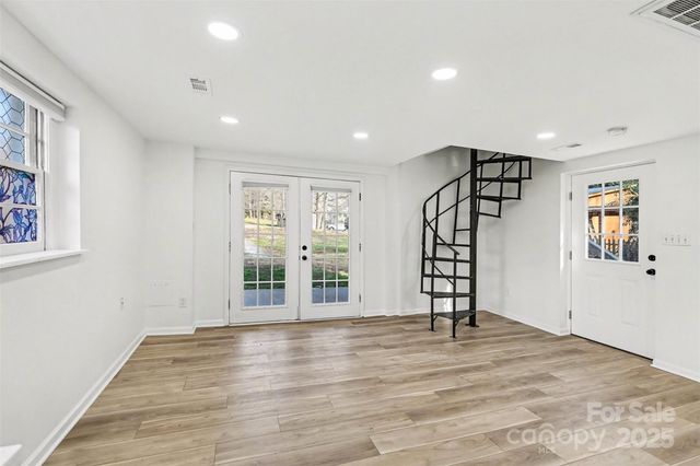 655 Ridgecrest Drive, Mooresville, NC 28115