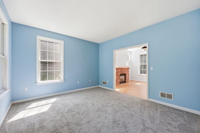272 Aldrich St, Belchertown, MA 01007