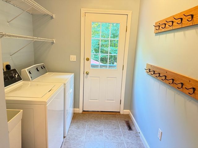 272 Aldrich St, Belchertown, MA 01007